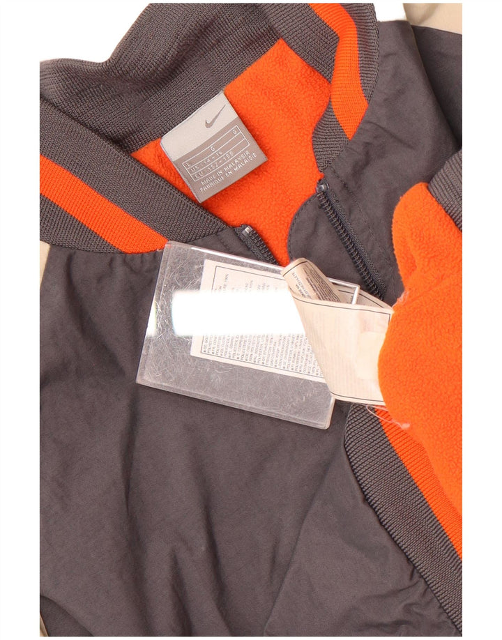 Nike Boys Track & Field Bomber Jacket 12-13 år Stor grå farveblok