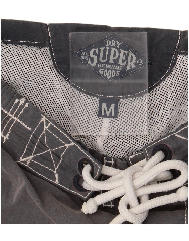 Superdry Grafiske svømmeshorts til mænd mellemgrå Colourblock Bomuld