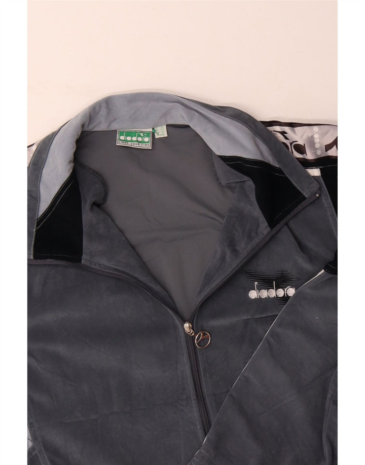 DIADORA Herre grafisk velour træningsdragt topjakke UK 46 XL Grå Colourblock