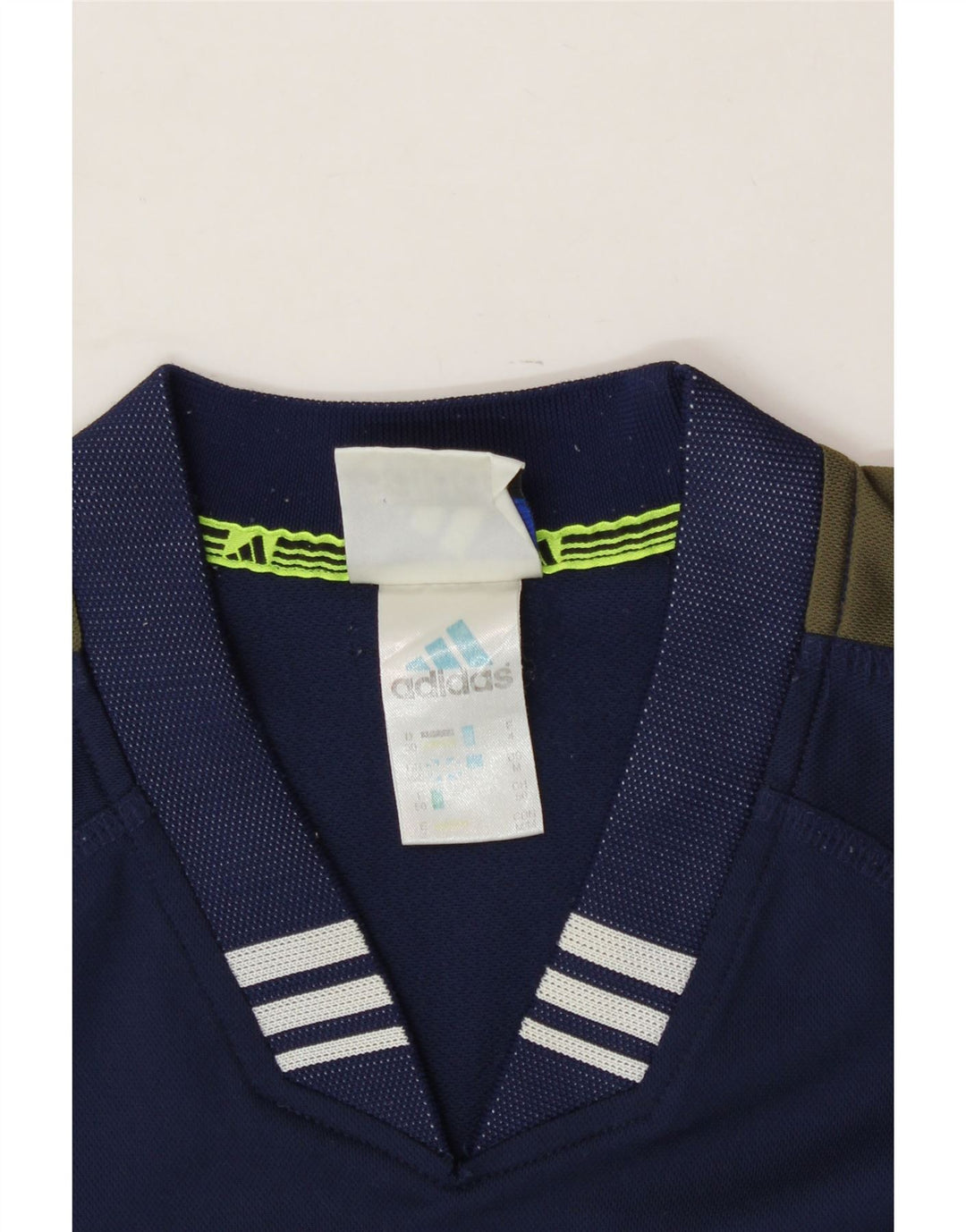 ADIDAS Mens T-Shirt Top UK 40/42 Medium Navy Blue Colourblock Polyester Vintage Adidas and Second-Hand Adidas from Messina Hembry 