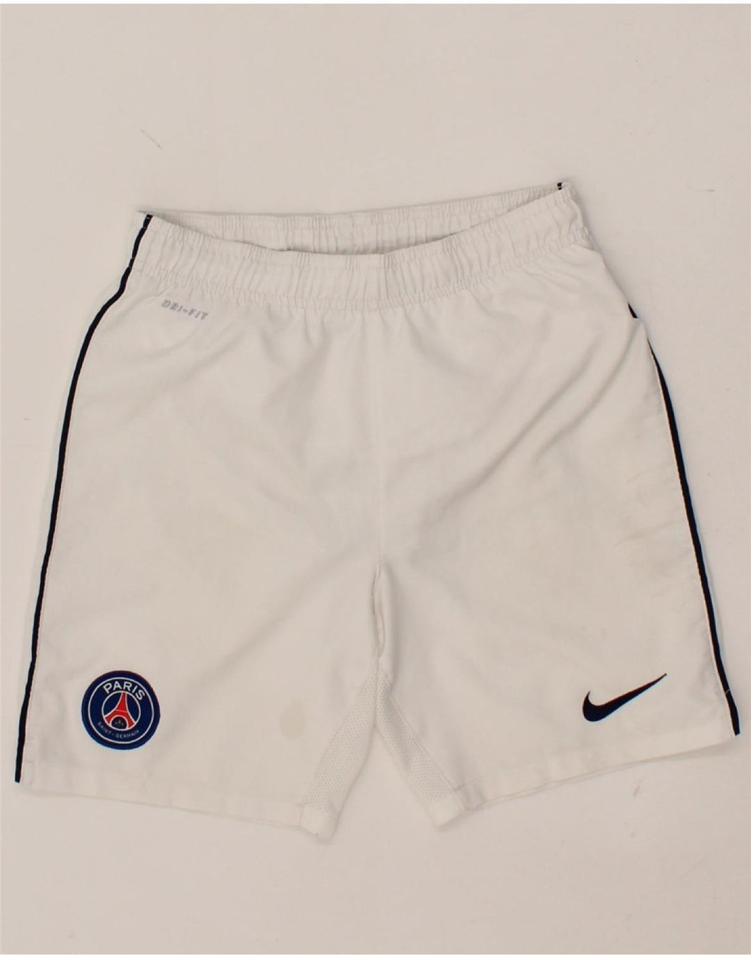 NIKE Boys Paris Saint- Germain Sport Shorts 10-11 Years Medium White Vintage Nike and Second-Hand Nike from Messina Hembry 