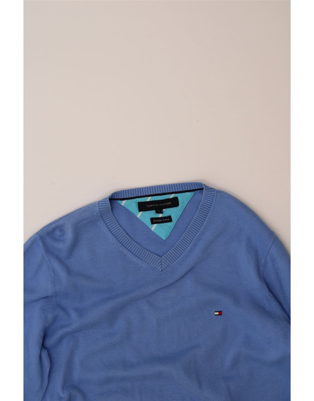 TOMMY HILFIGER Mens V-Neck Jumper Sweater Small Blue Cotton Vintage Tommy Hilfiger and Second-Hand Tommy Hilfiger from Messina Hembry 