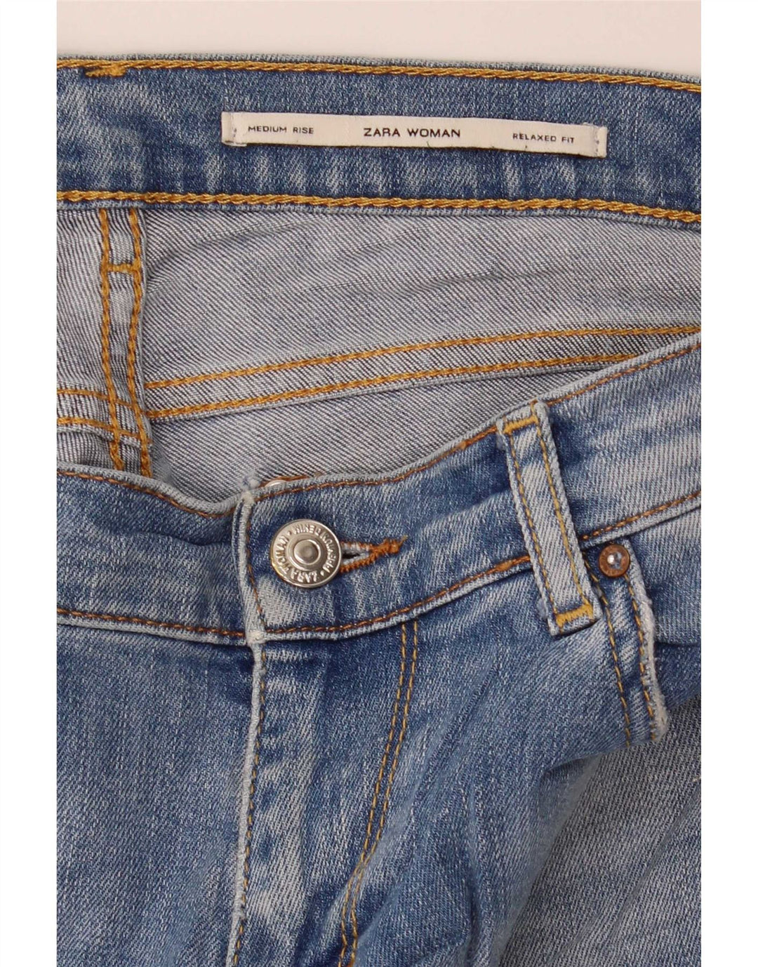 Zara Dame Mid Rise Distressed Relaxed Fit denimshorts Medium W30 Blå