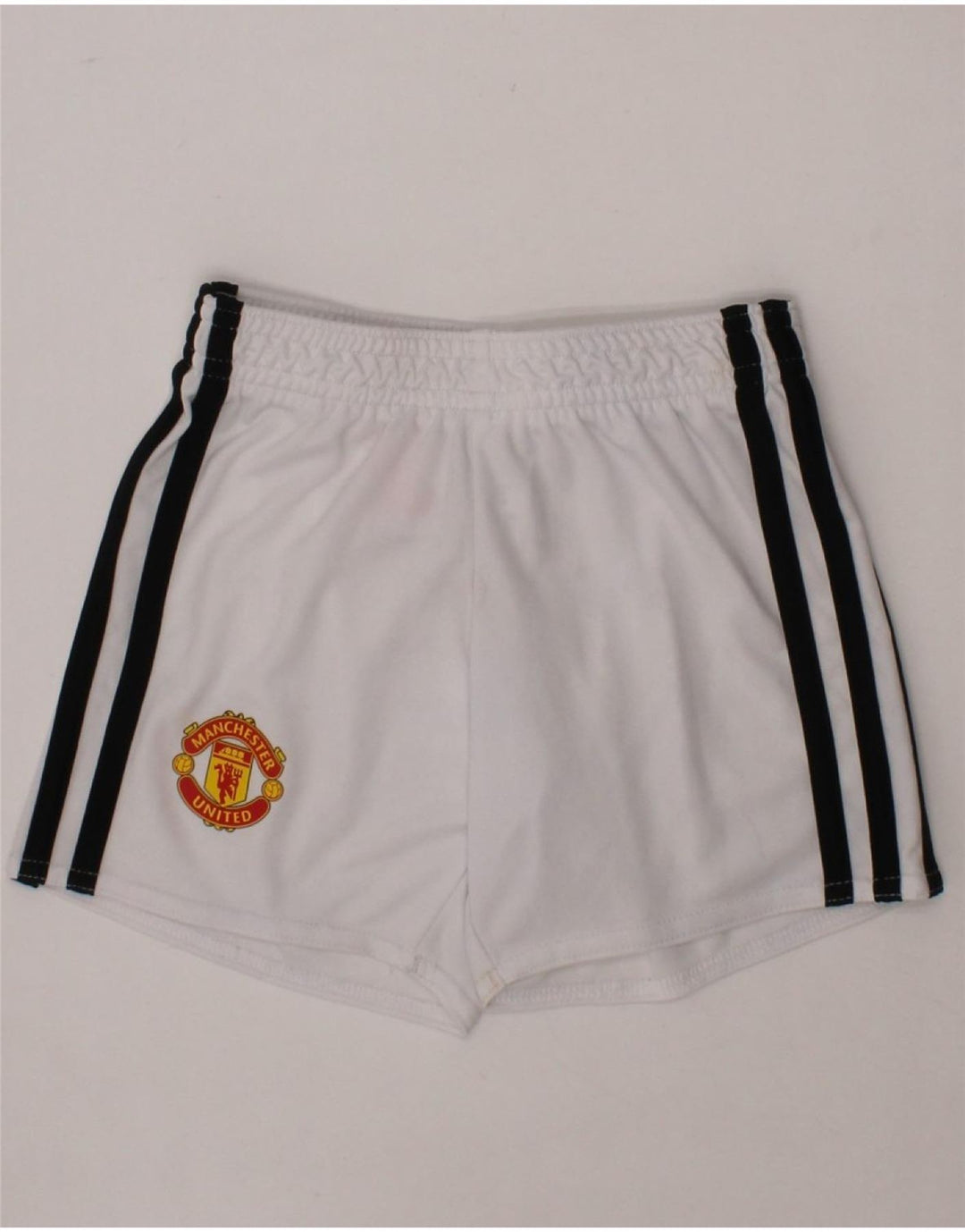 ADIDAS Boys Manchester United Sport Shorts 2-3 Years  White Polyester Vintage Adidas and Second-Hand Adidas from Messina Hembry 