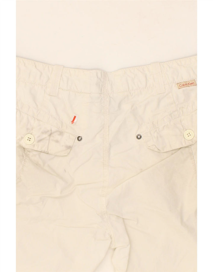 CALVIN KLEIN Womens Chino Shorts W33 Medium White Cotton Vintage Calvin Klein and Second-Hand Calvin Klein from Messina Hembry 