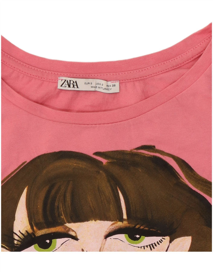 ZARA Dame Dora Crop Grafisk T-Shirt Top UK 10 Small Pink