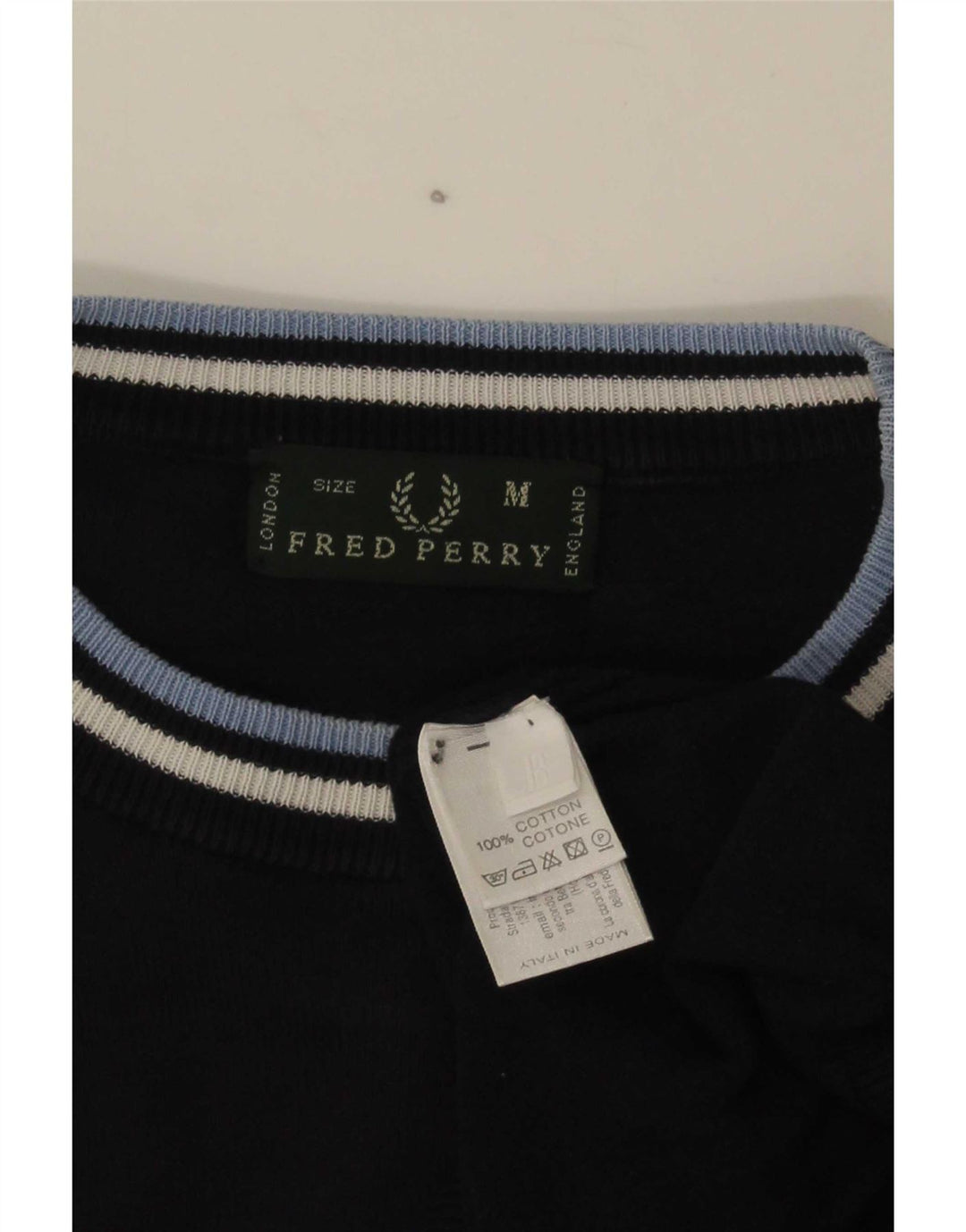 Fred Perry Herre trøjetrøje med rund hals mellem marineblå stribet bomuld