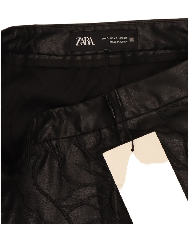 Zara lædernederdel til kvinder Small W26 Sort blomster