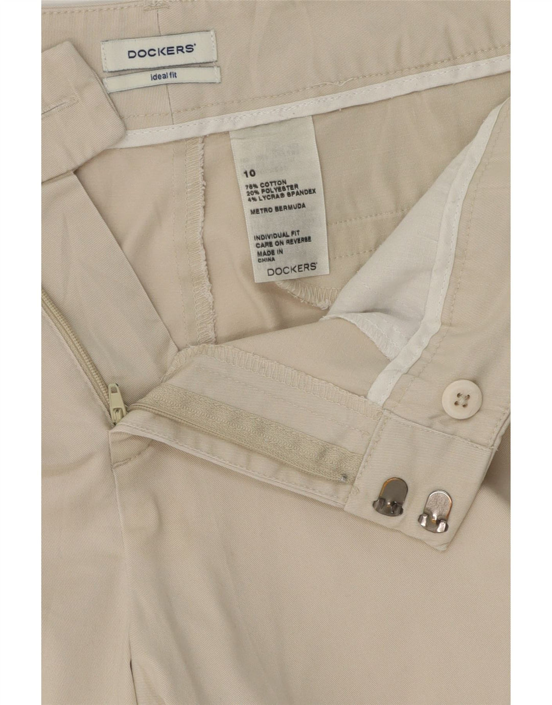 DOCKERS Womens Casual Shorts US 10 Large W32  Beige Cotton Vintage Dockers and Second-Hand Dockers from Messina Hembry 