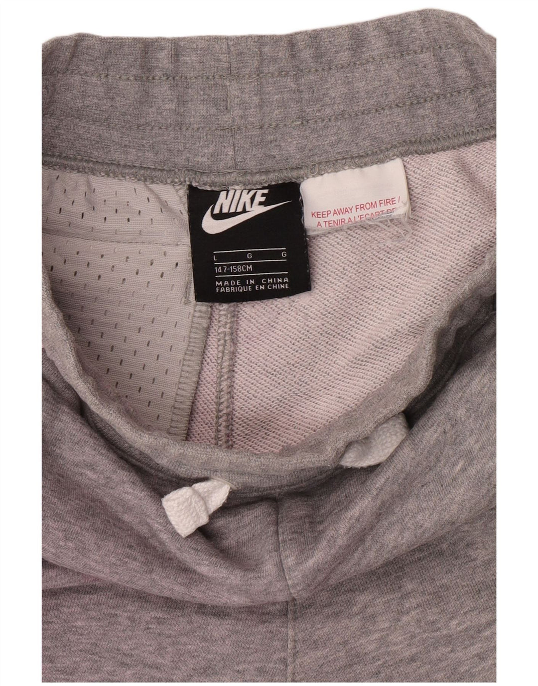 Nike drenge sportsshorts 12-13 år stor grå farveblok