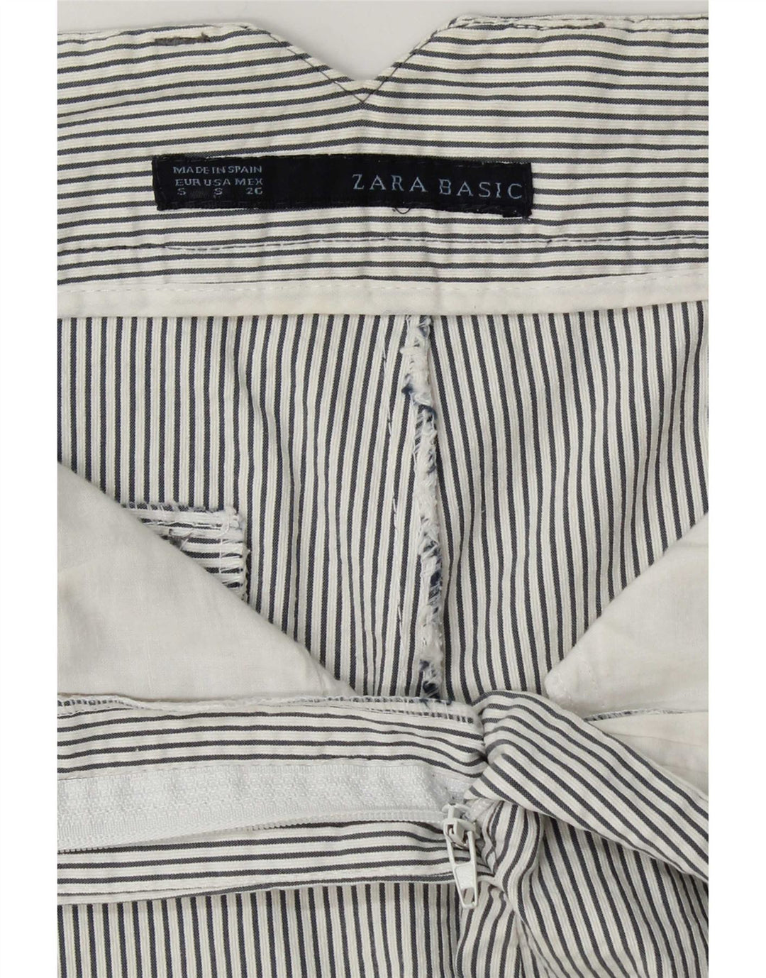 Zara Chino Shorts til kvinder Small W27 White Pinstripe