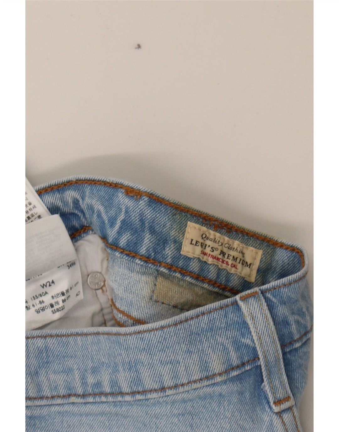 LEVI'S Womens Graphic Denim Shorts W27 Small  Blue Cotton Vintage Levi's and Second-Hand Levi's from Messina Hembry 