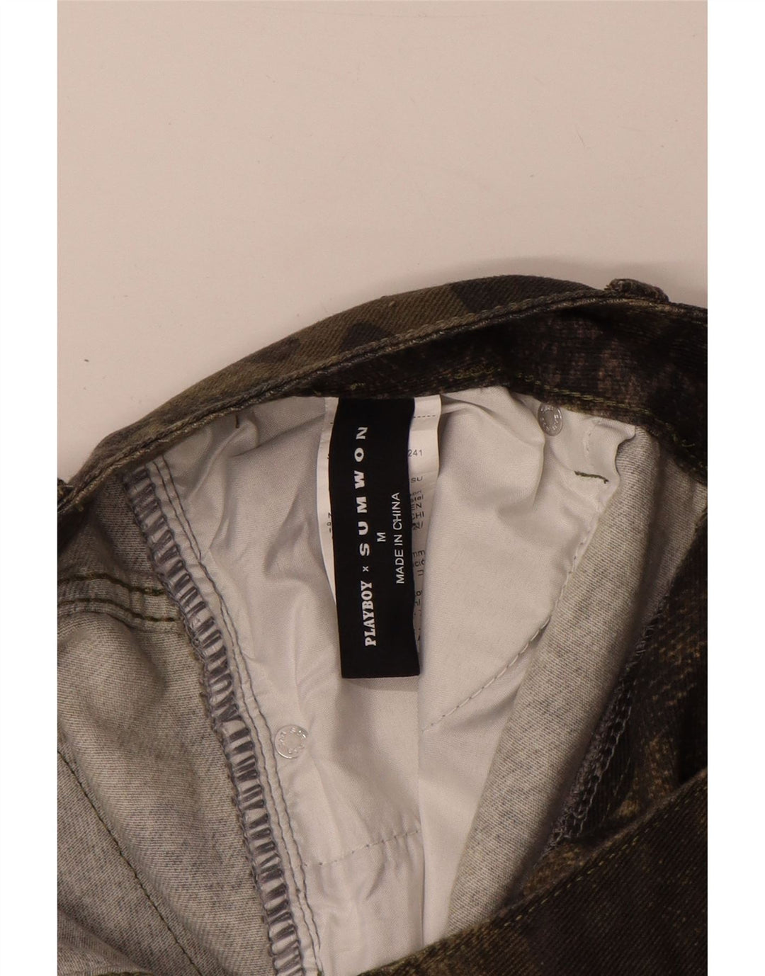Playboy x Sumwon Dame Grafiske Tapered Jeans Medium W32 L31 Khaki