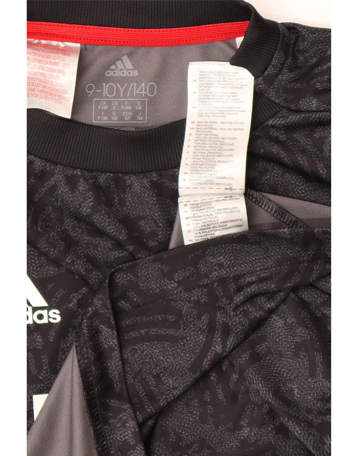 Adidas drenge grafisk t-shirt top 9-10 år sort geometrisk polyester