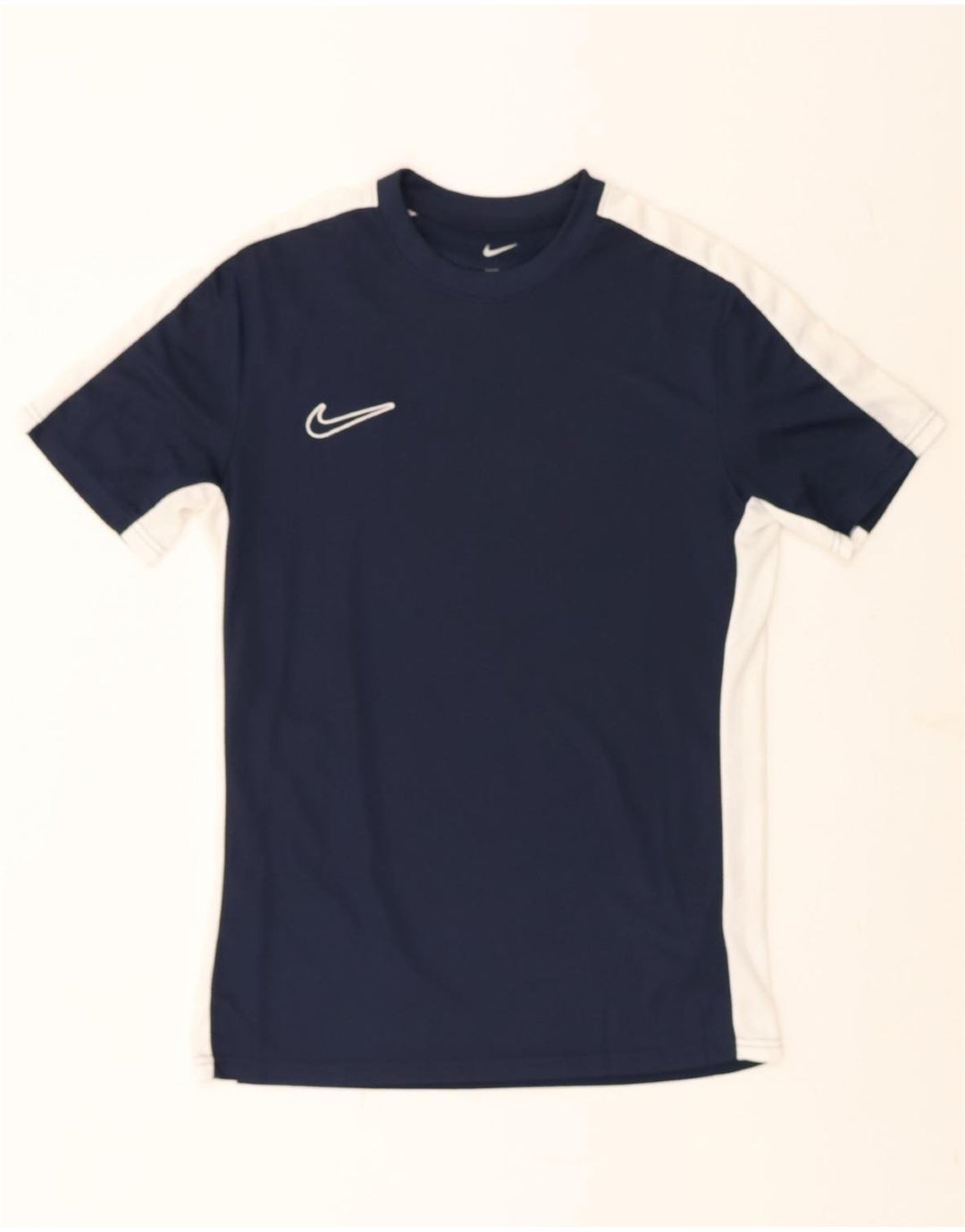 NIKE Mens Slim Fit T-Shirt Top Medium Navy Blue Colourblock Polyester Vintage Nike and Second-Hand Nike from Messina Hembry 