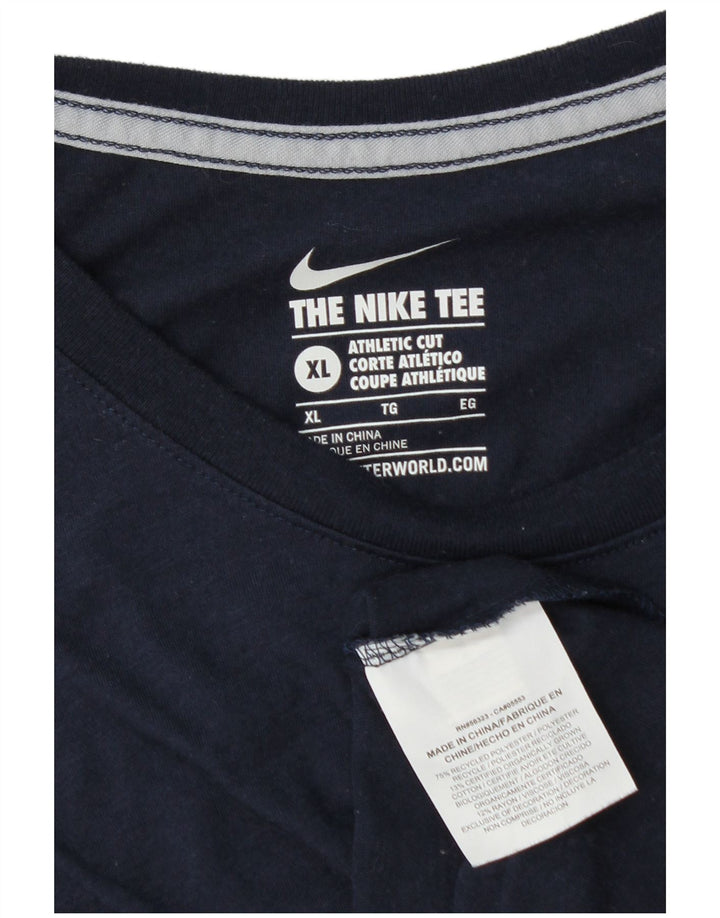 Nike T-shirt i atletisk snit til mænd XL Marineblå Colourblock Polyester