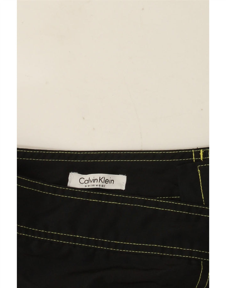 CALVIN KLEIN Grafiske badeshorts til mænd Large Sort