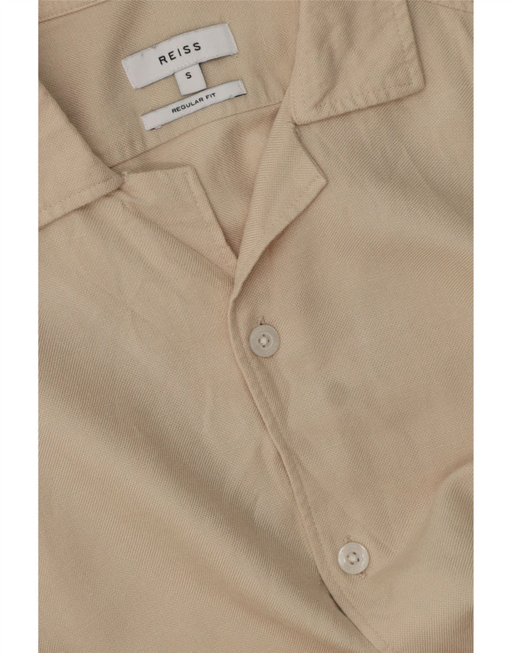 REISS kortærmet herreskjorte med normal pasform, lille beige