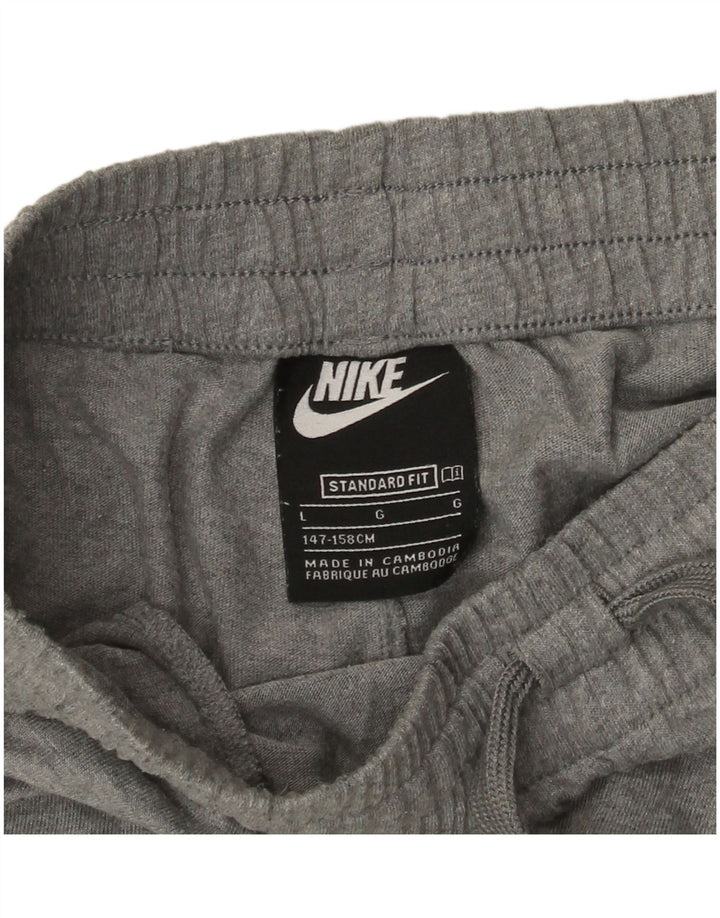 Nike Boys Standard Fit Sportshorts 12-13 år Large Grå Polyester