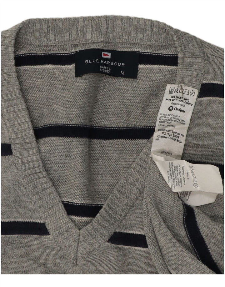 Marks & Spencer Herre Blue Harbor V-hals sweater mellem grå stribet