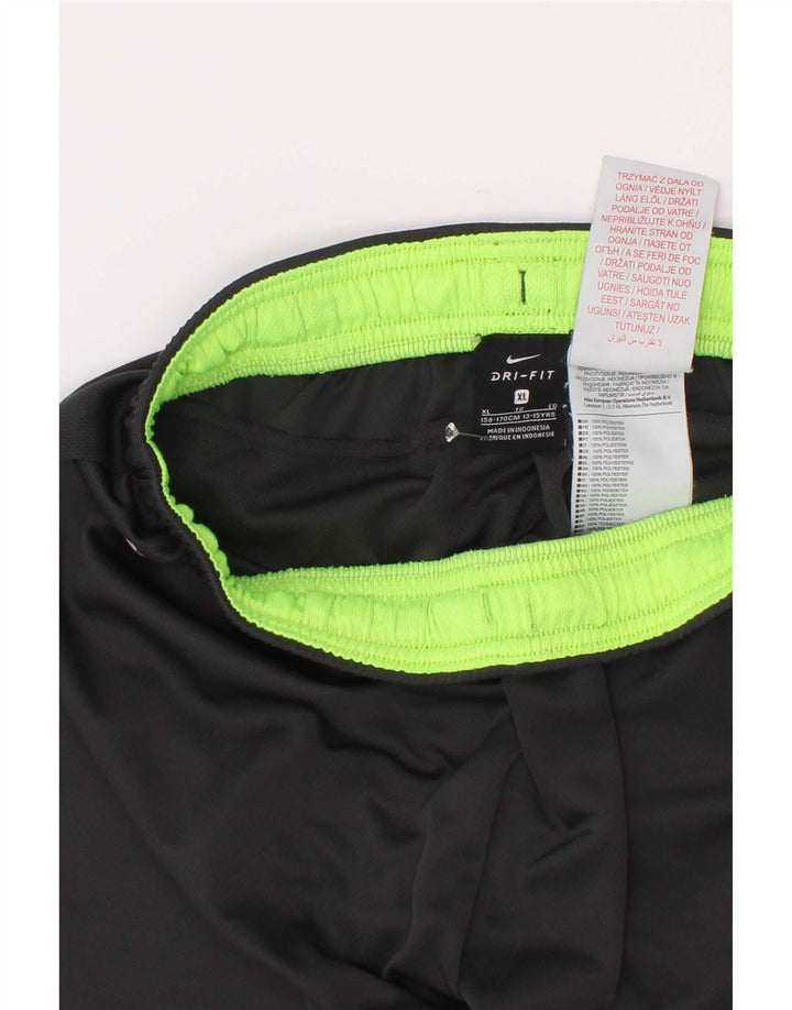 Nike drenge Dri Fit sportsshorts 13-14 år XL Grå polyester
