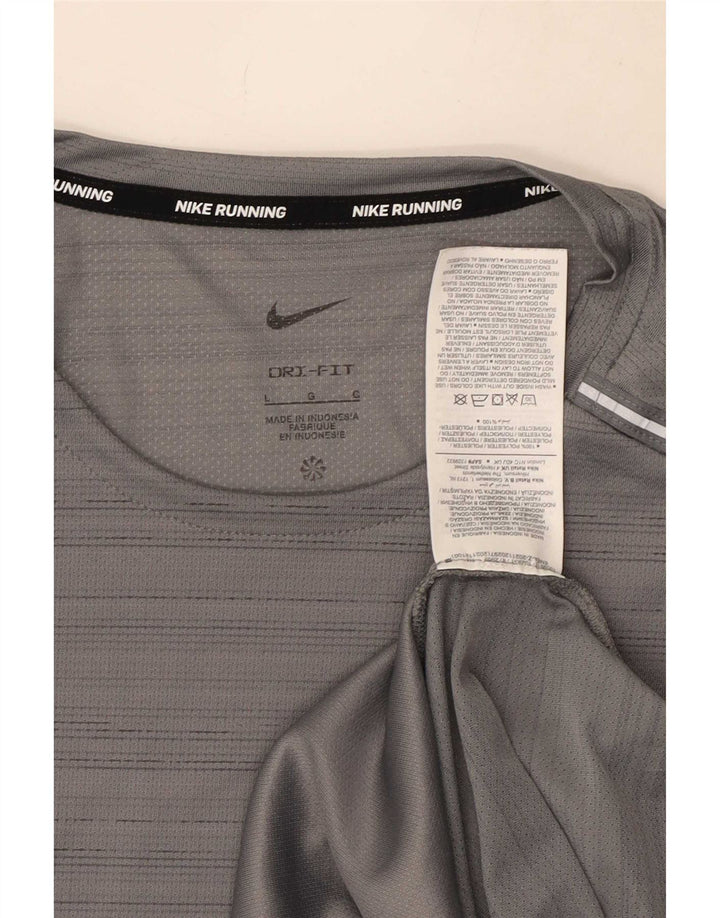 Nike Dri Fit T-shirt top til mænd, stor grå stribet polyester