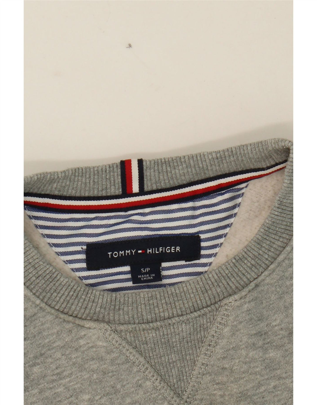 TOMMY HILFIGER Mens Graphic Sweatshirt Jumper Small Grey Vintage Tommy Hilfiger and Second-Hand Tommy Hilfiger from Messina Hembry 