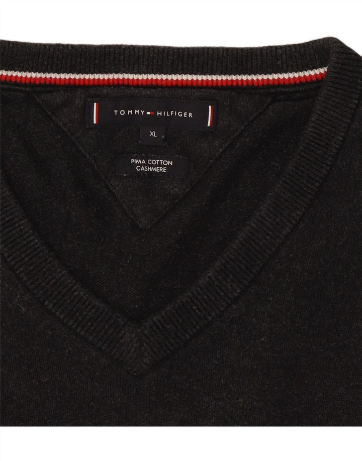 TOMMY HILFIGER Herre V-hals sweater XL Grå Bomuld