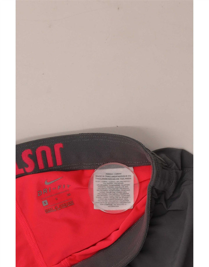 Nike Dame Dri Fit Sportshorts UK 8 Small Grå Polyester