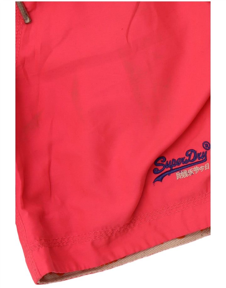 SUPERDRY Grafiske badeshorts til mænd Small Pink Polyester
