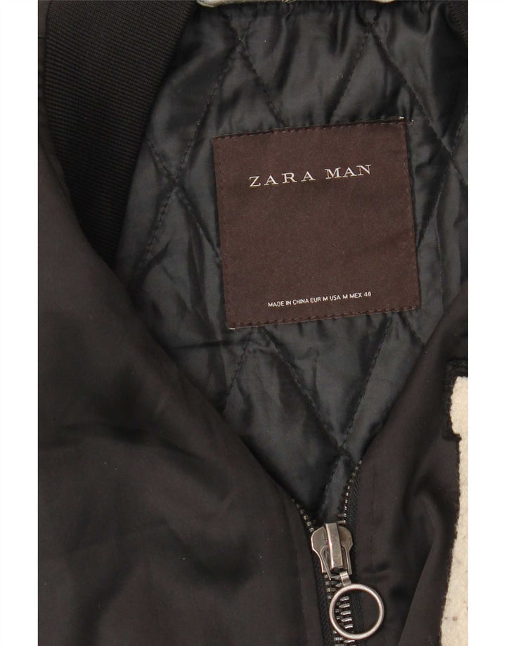 Zara Herre grafisk polstret jakke UK 38 Medium Sort Polyester