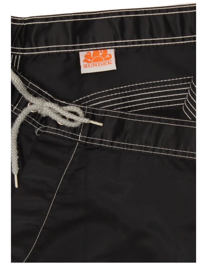 Sundek Herre badeshorts Medium Sort Stribet Strand