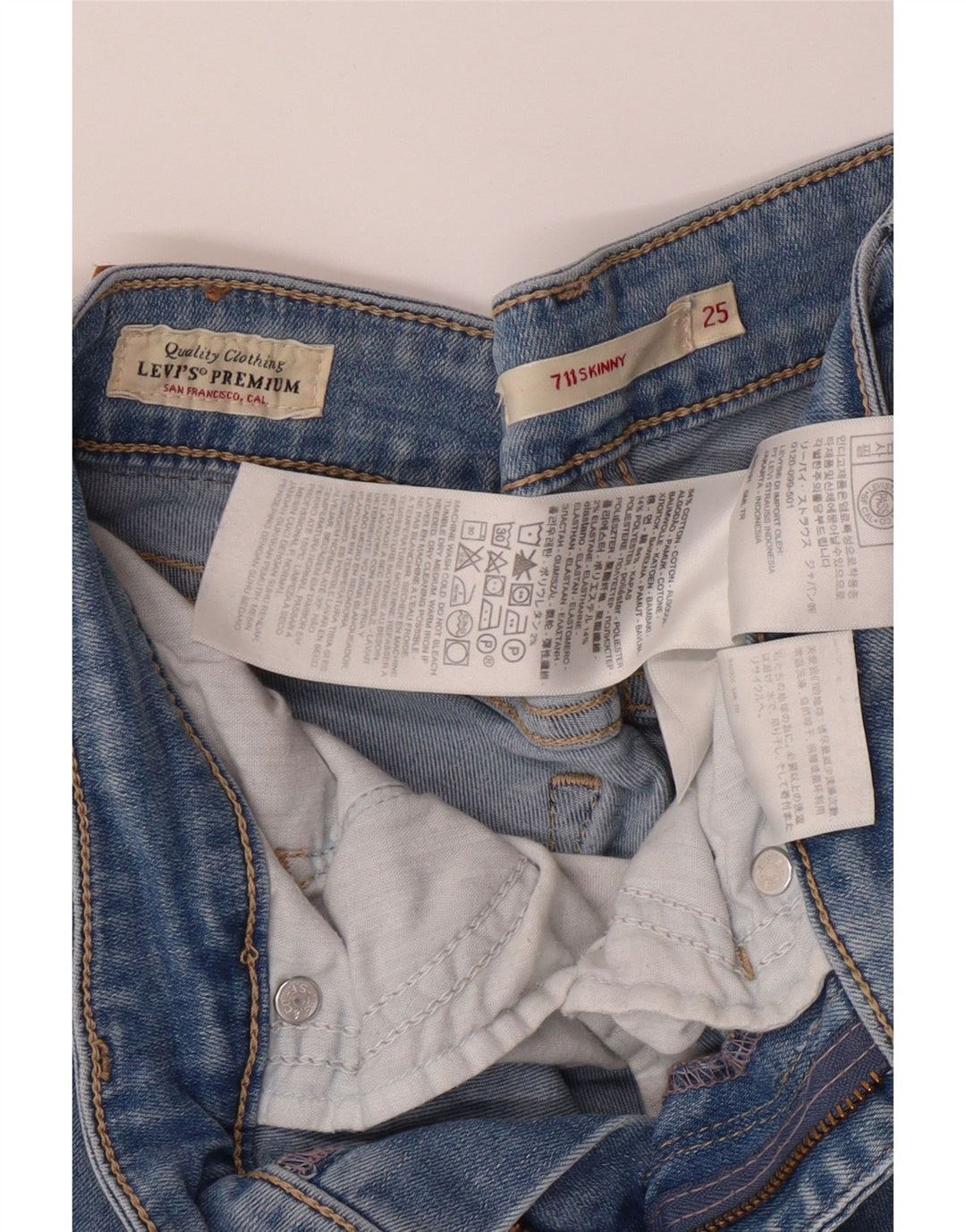 LEVI'S Womens 711 Skinny Jeans W25 L32 Blue Cotton Vintage Levi's and Second-Hand Levi's from Messina Hembry 