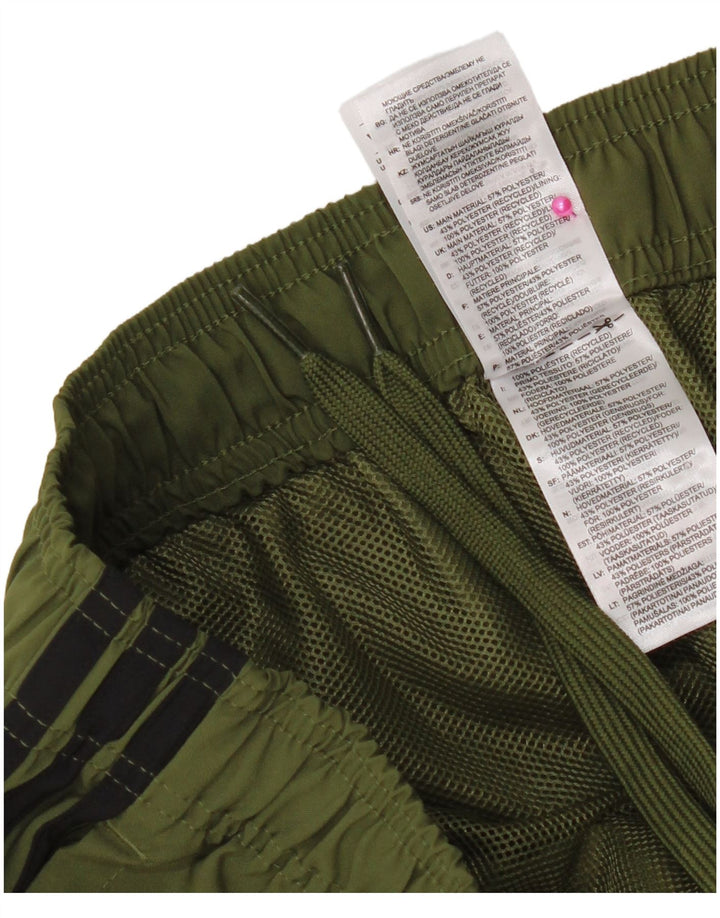 Adidas Sportsshorts til mænd Small Green Polyester