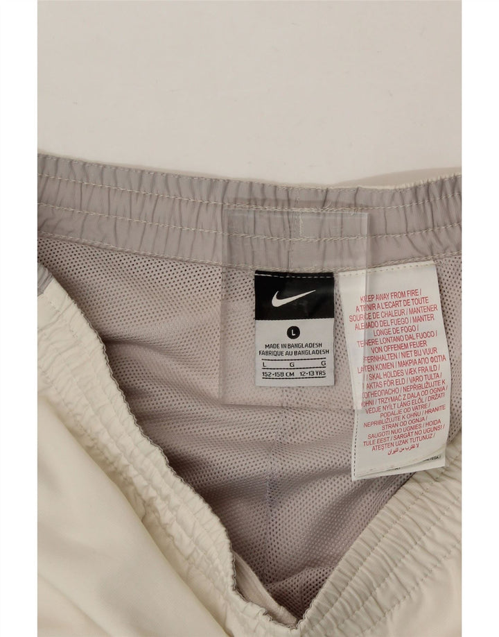 NIKE Boys Sport Shorts 12-13 Years Large White Colourblock Polyester Vintage Nike and Second-Hand Nike from Messina Hembry 