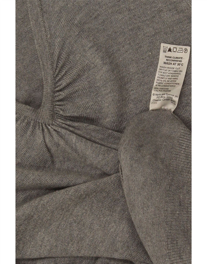 Marks & Spencer dametrøje med 3/4 ærmer med V-hals, UK 14 mellemgrå