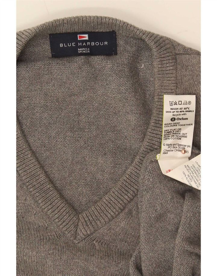 Marks & Spencer Herre Blue Harbor V-hals sweater mellemgrå bomuld