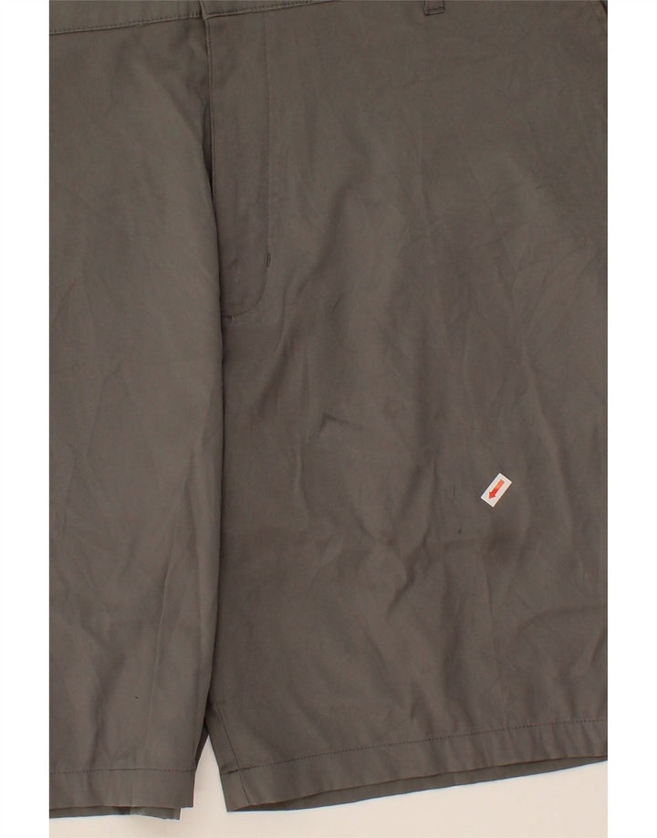 RUSSELL ATHLETIC Mens Chino Shorts W40 XL Grey Polyester Vintage Russell Athletic and Second-Hand Russell Athletic from Messina Hembry 