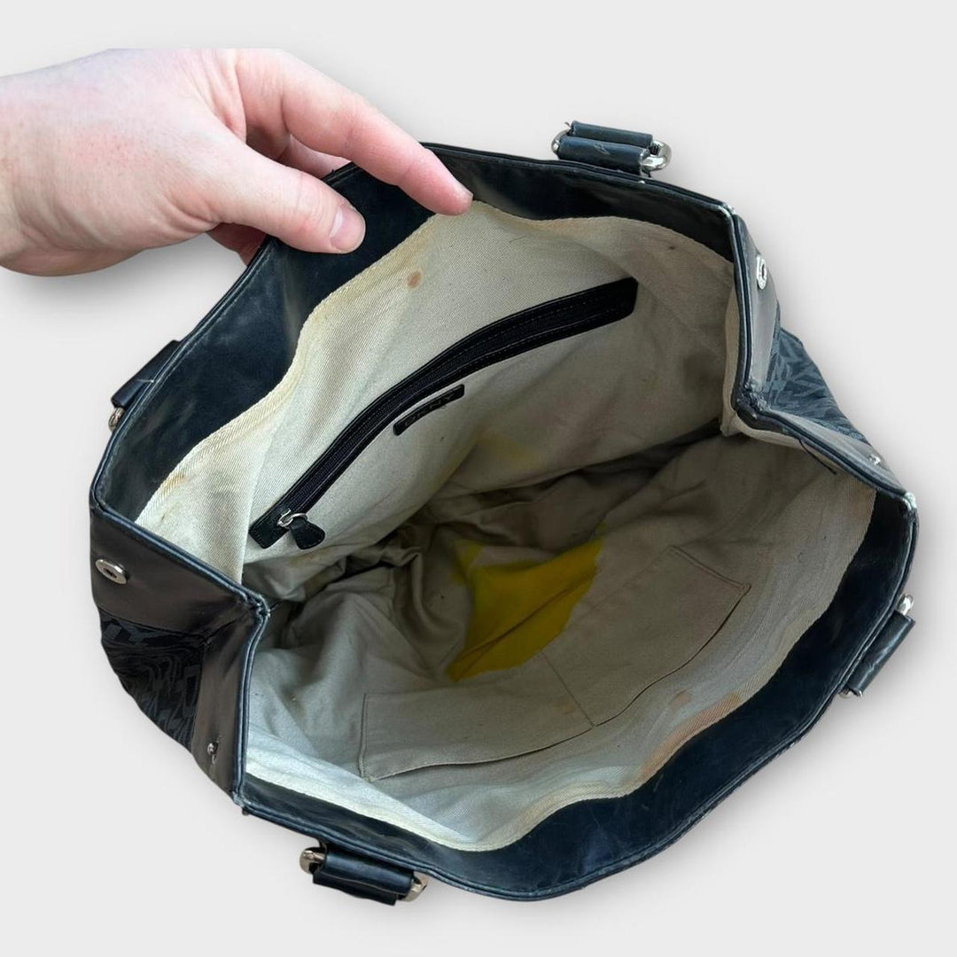 Y2K DKNY-håndtaske fra begyndelsen af ​​2000'erne