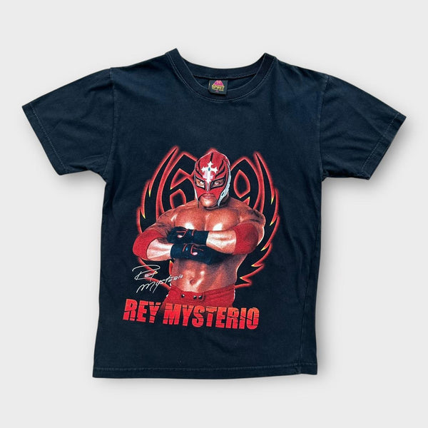Vintage Rey Mysterio baby tee - women’s large