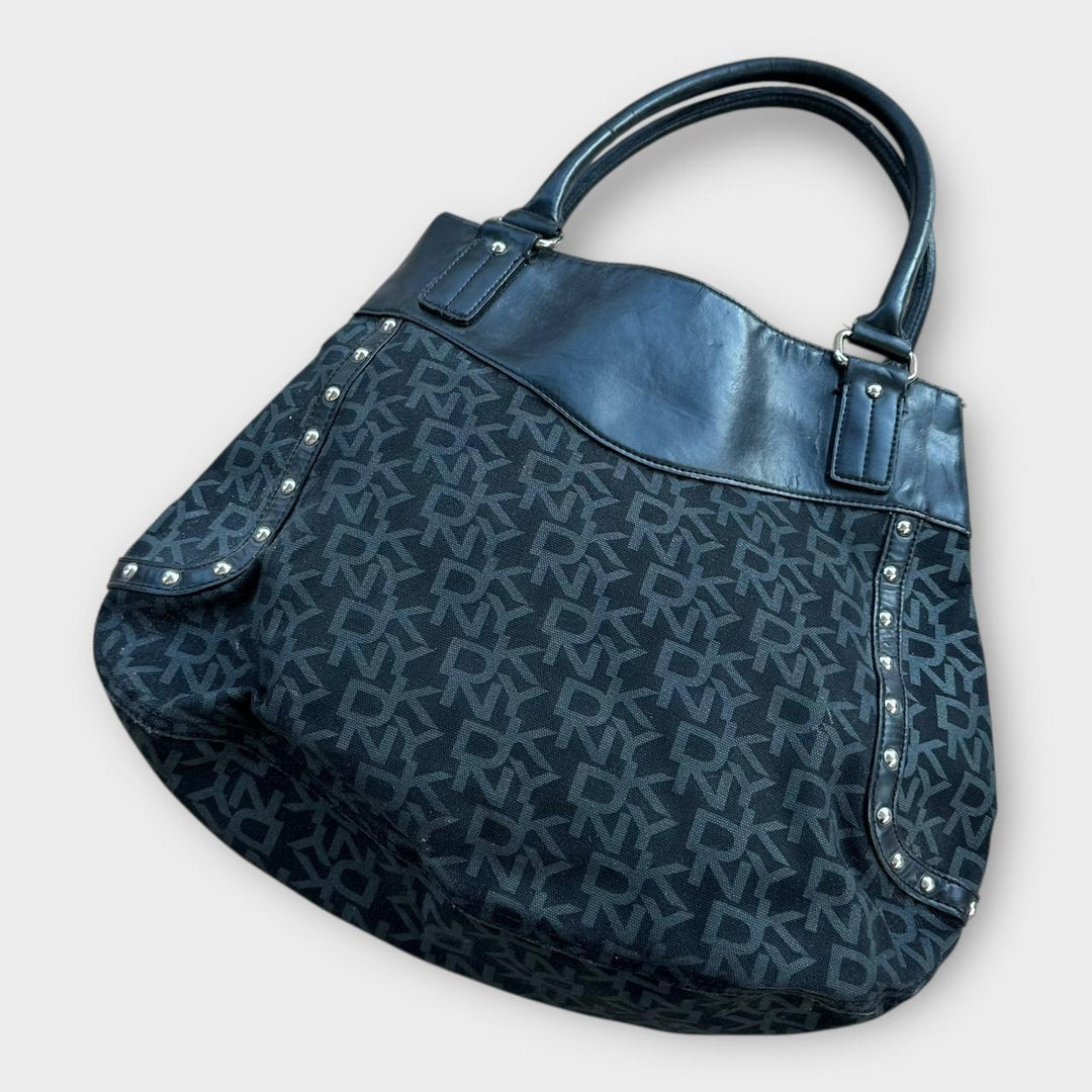 Y2K DKNY-håndtaske fra begyndelsen af ​​2000'erne