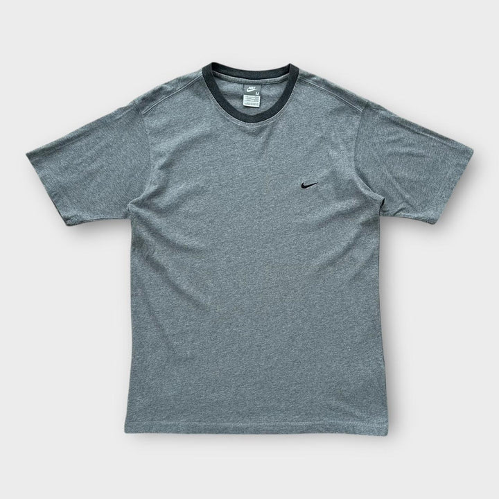 Vintage Nike t-shirt - medium