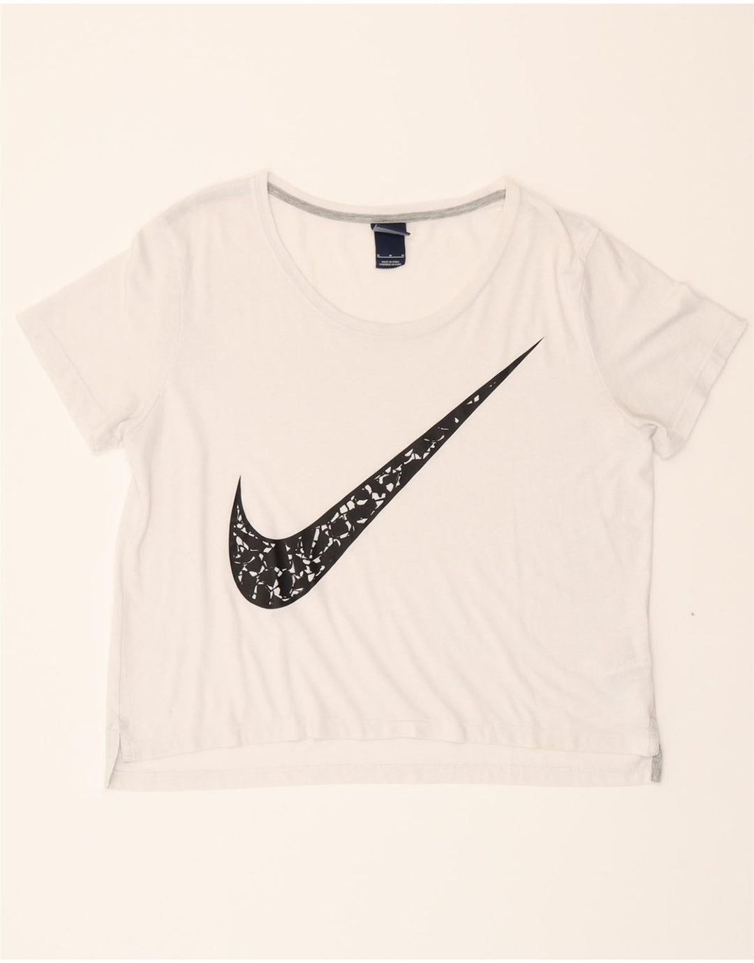 NIKE Womens Oversized Graphic T-Shirt Top UK 14 Medium White Polyester Vintage Nike and Second-Hand Nike from Messina Hembry 