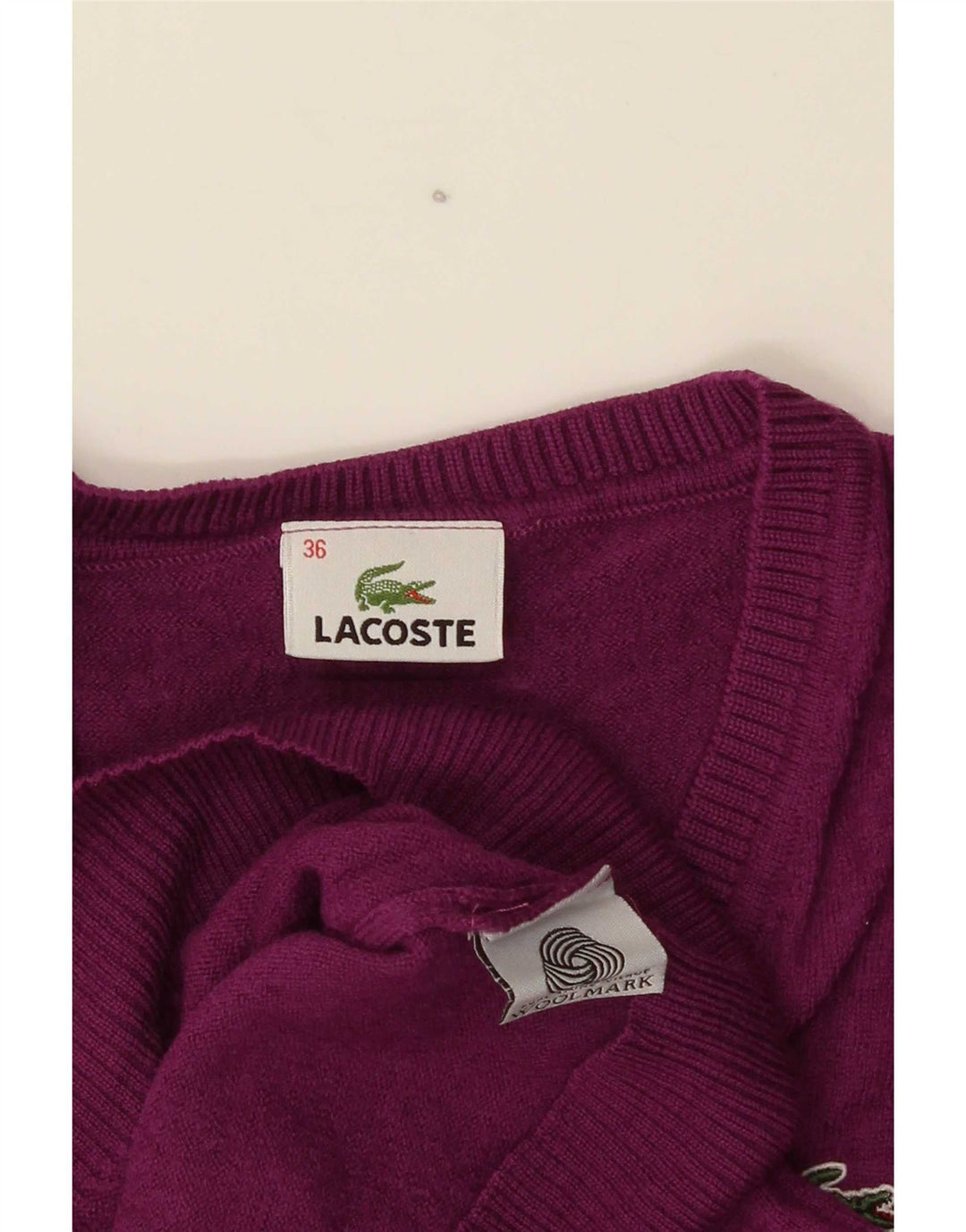 Lacoste dame sweater med V-hals str. 36 Lille lilla uld