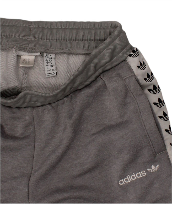ADIDAS Boys Graphic Sport Shorts 9-10 Years  Grey Striped Vintage Adidas and Second-Hand Adidas from Messina Hembry 