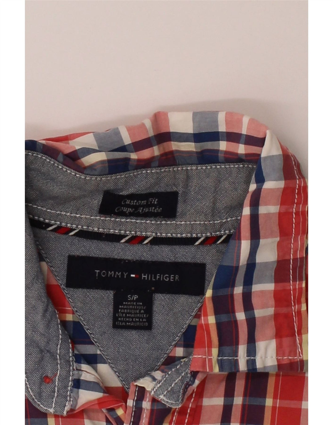 TOMMY HILFIGER Mens Custom Fit Short Sleeve Shirt Small Red Check Cotton Vintage Tommy Hilfiger and Second-Hand Tommy Hilfiger from Messina Hembry 