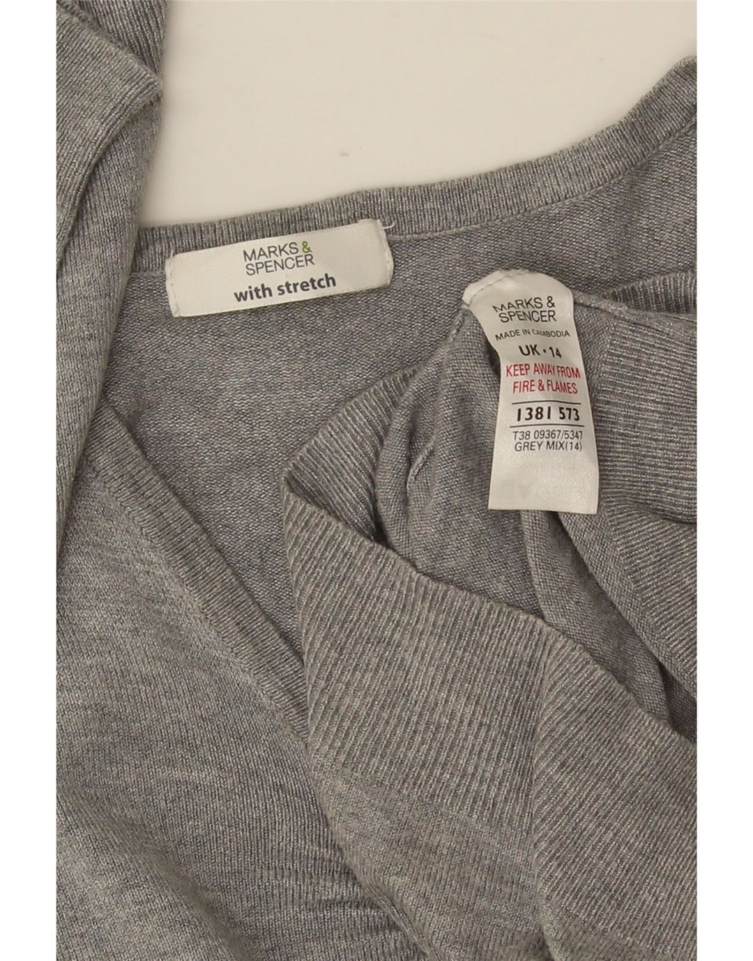 Marks & Spencer dametrøje med 3/4 ærmer med V-hals, UK 14 mellemgrå