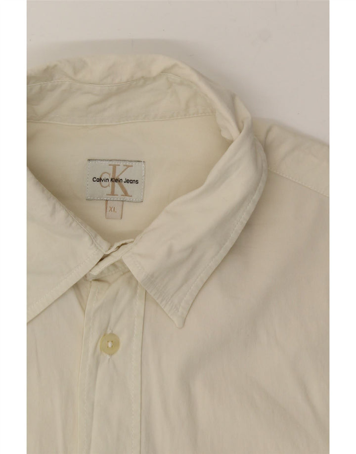 CALVIN KLEIN JEANS Mens Short Sleeve Shirt XL White Vintage Calvin Klein Jeans and Second-Hand Calvin Klein Jeans from Messina Hembry 