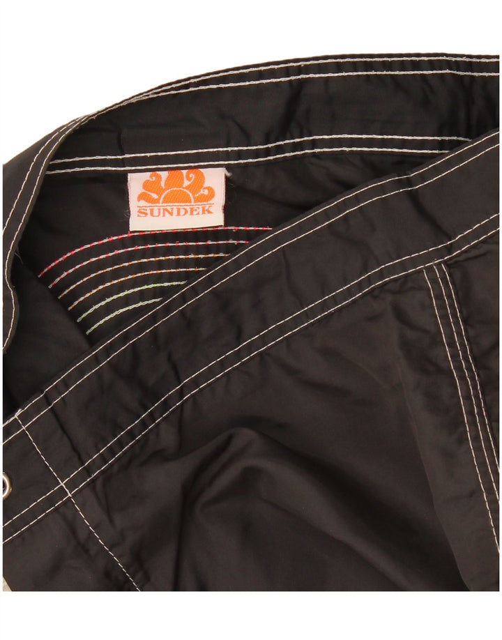 Sundek Herre badeshorts Medium Sort Stribet Nylon