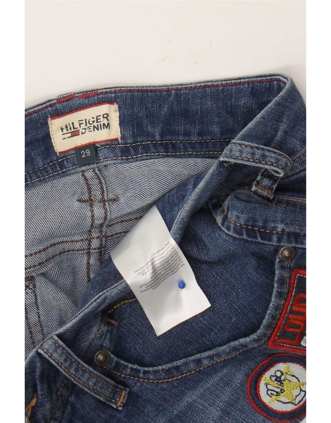 Tommy Hilfiger Grafiske denimshorts til kvinder W29 Mellemblå bomuld